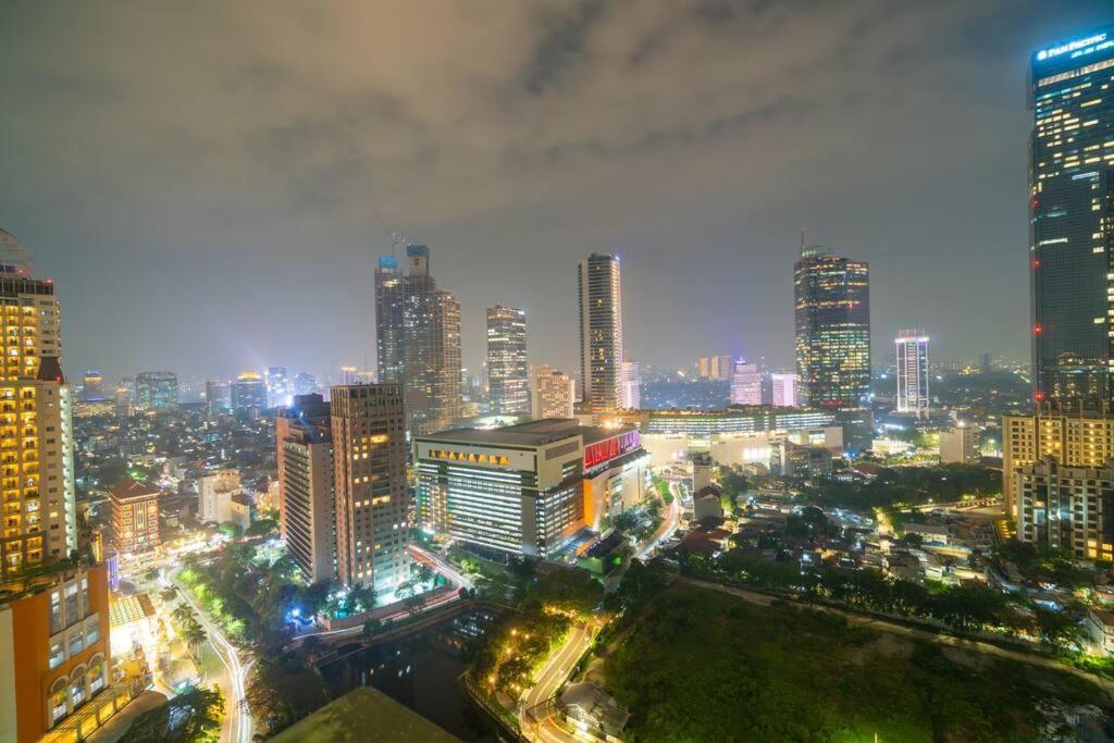 Apartment 2br At View Thamrin Netflix