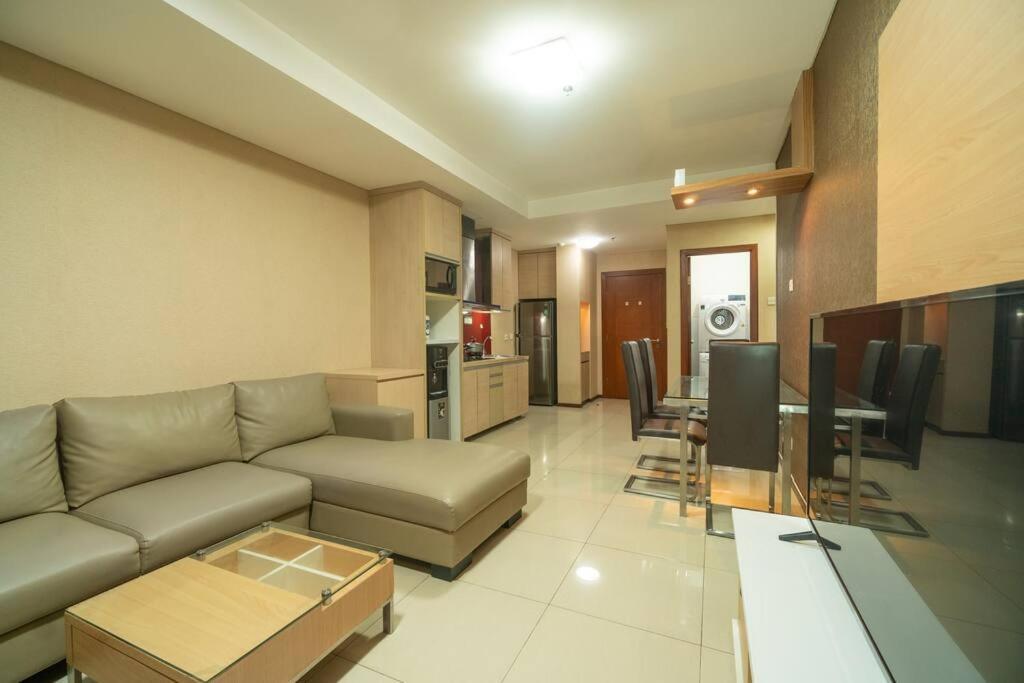 2br At View Thamrin Netflix *