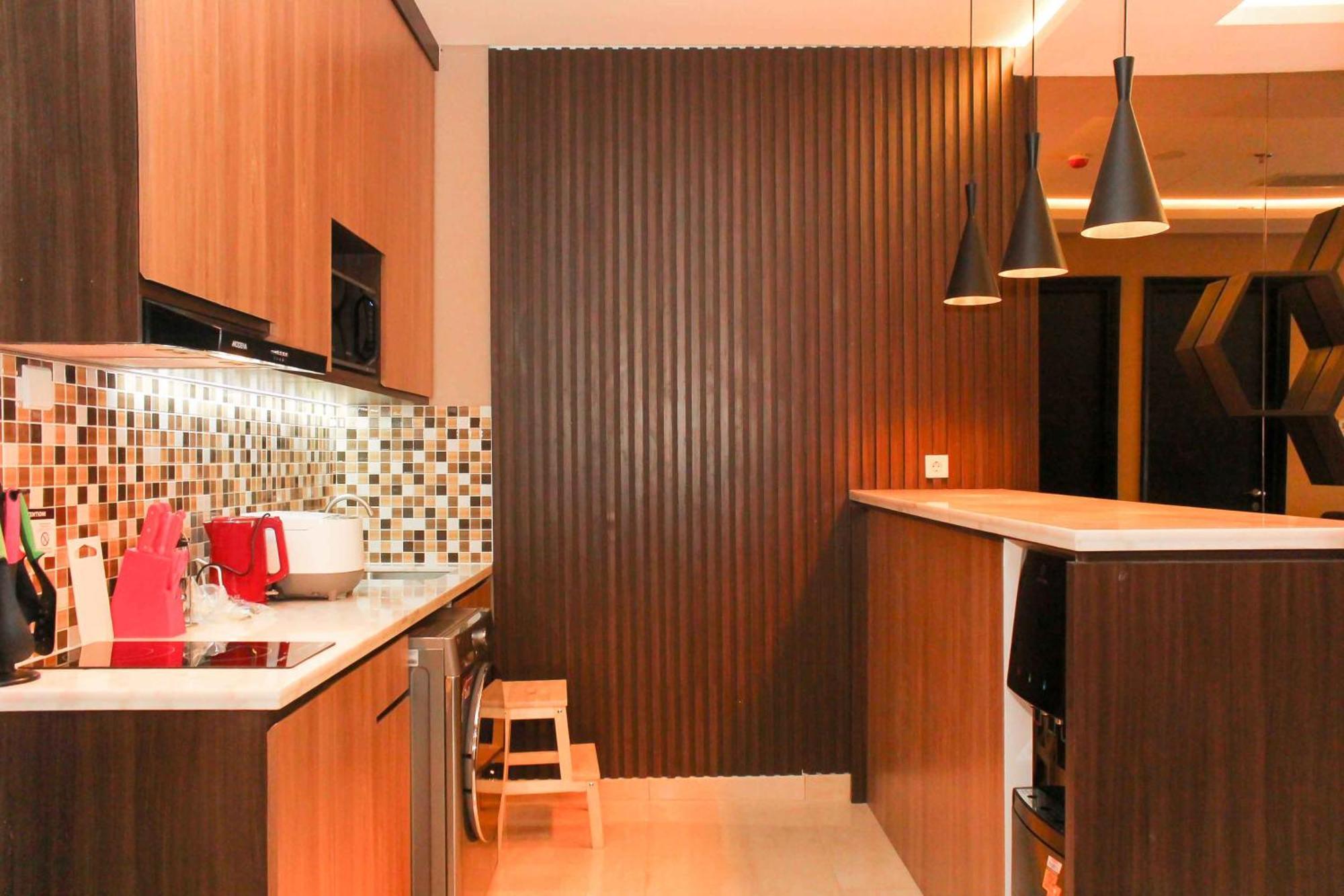 Stunning And Comfy 2br + Study At Sudirman By Travelio Apartment