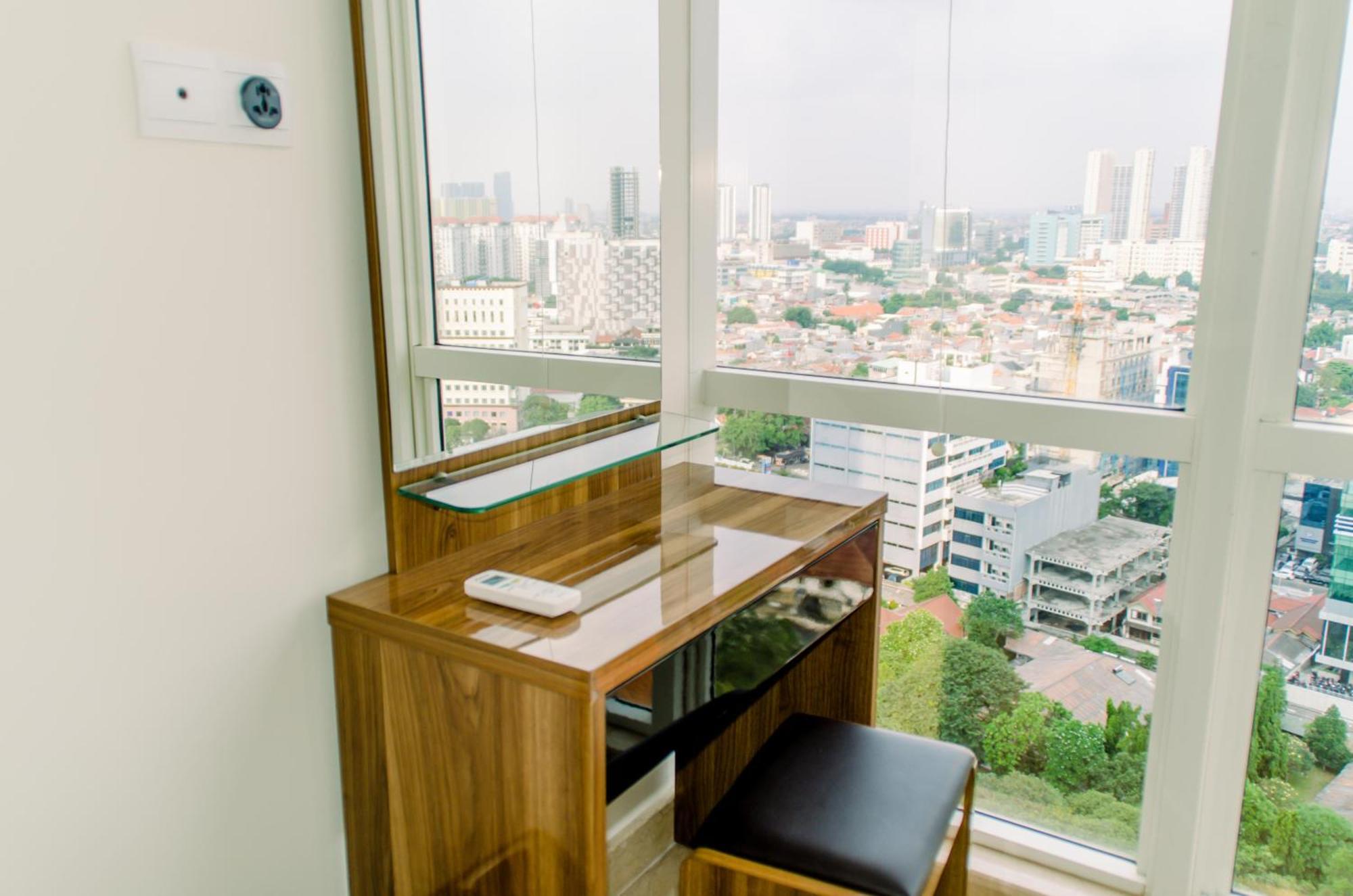 Elegant And Restful 2br At Menteng Park By Travelio