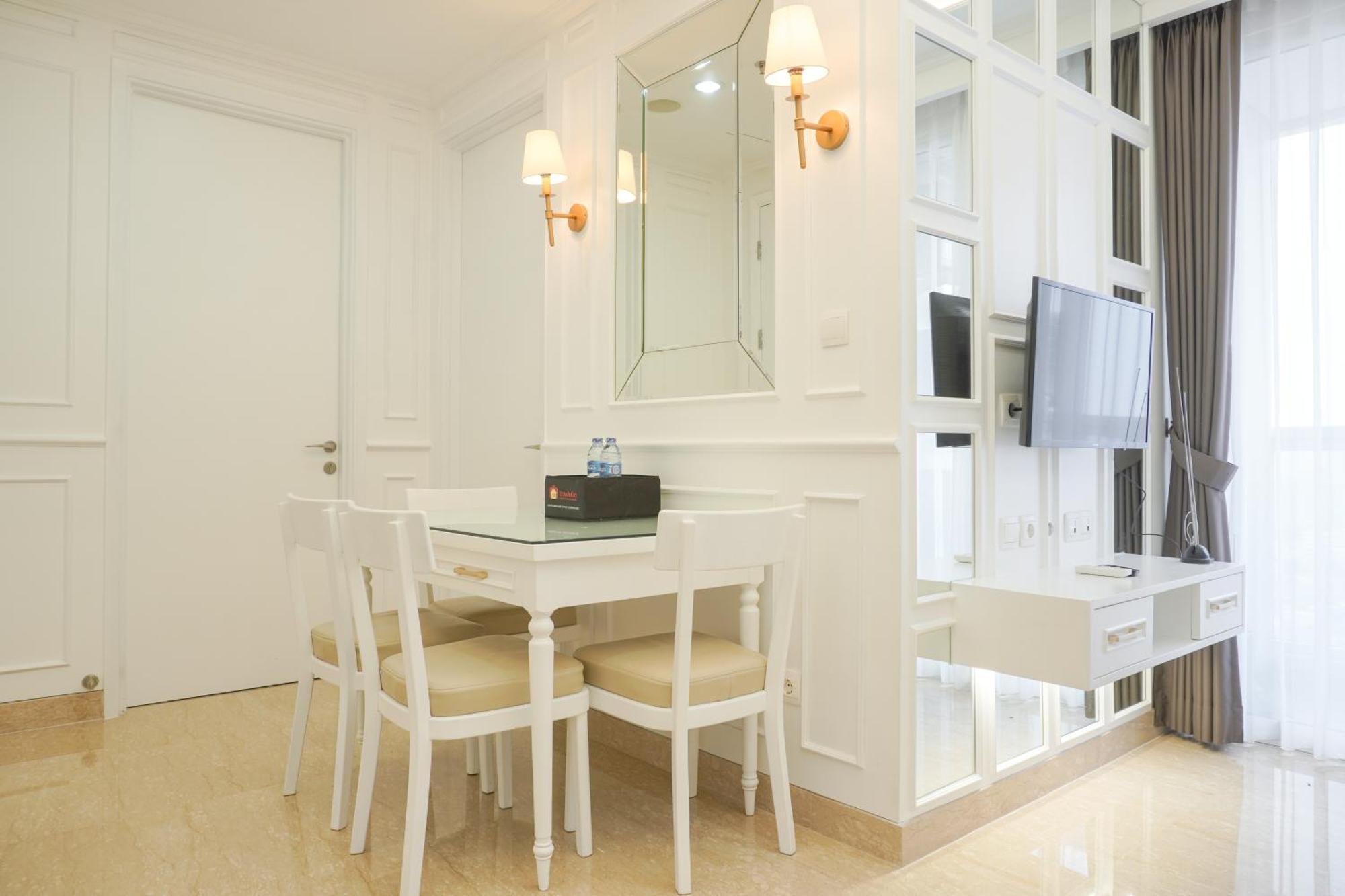 Apartment Modern And Comfy 2br At Menteng Park By Travelio