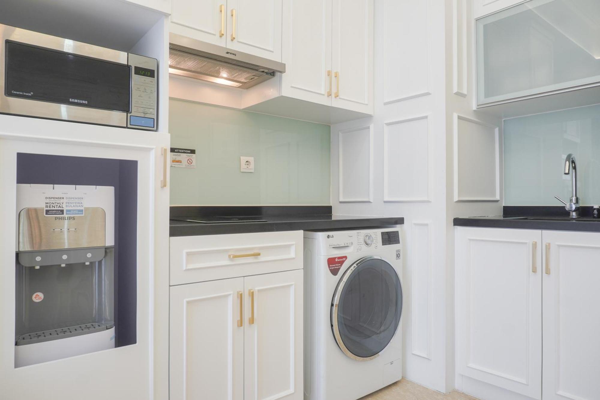 Modern And Comfy 2br At Menteng Park By Travelio * Jakarta