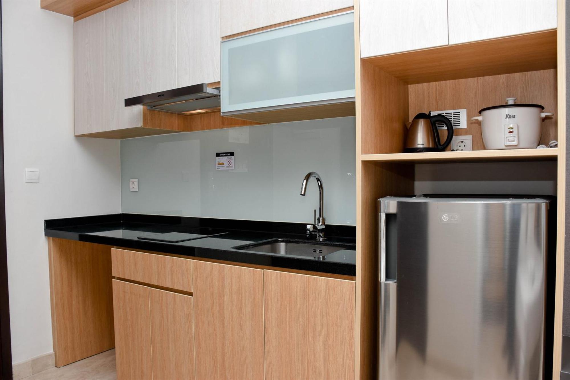 Apartment Cozy Living At Menteng Park By Travelio *