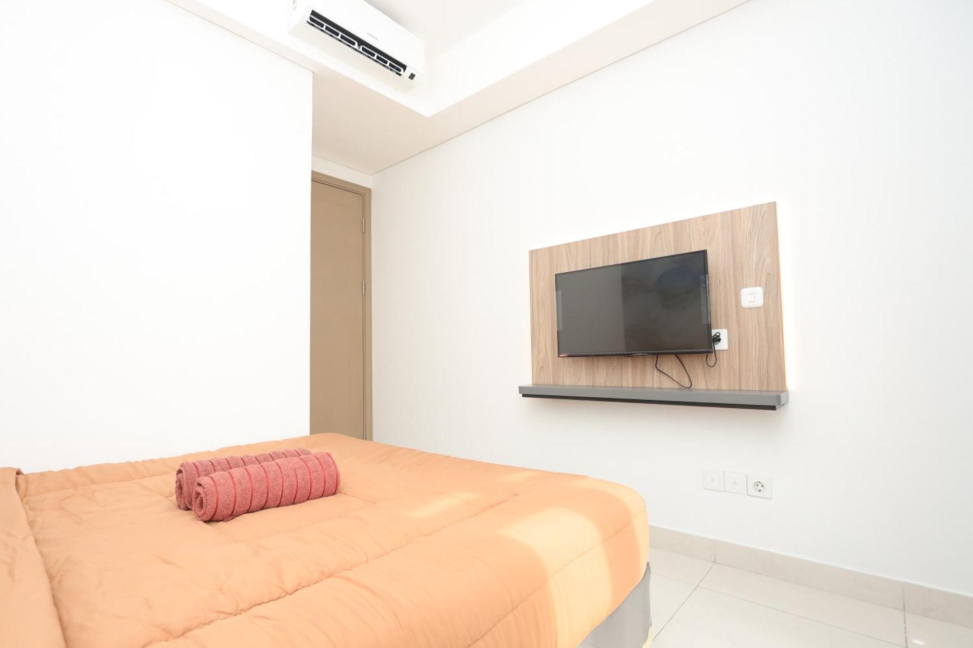 Apartment Pik Gold Coast By All Property Jakarta