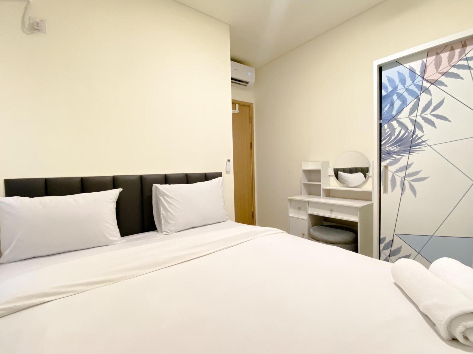 Restful And Modern Look 2br At Meikarta By Travelio Apartment Jakarta
