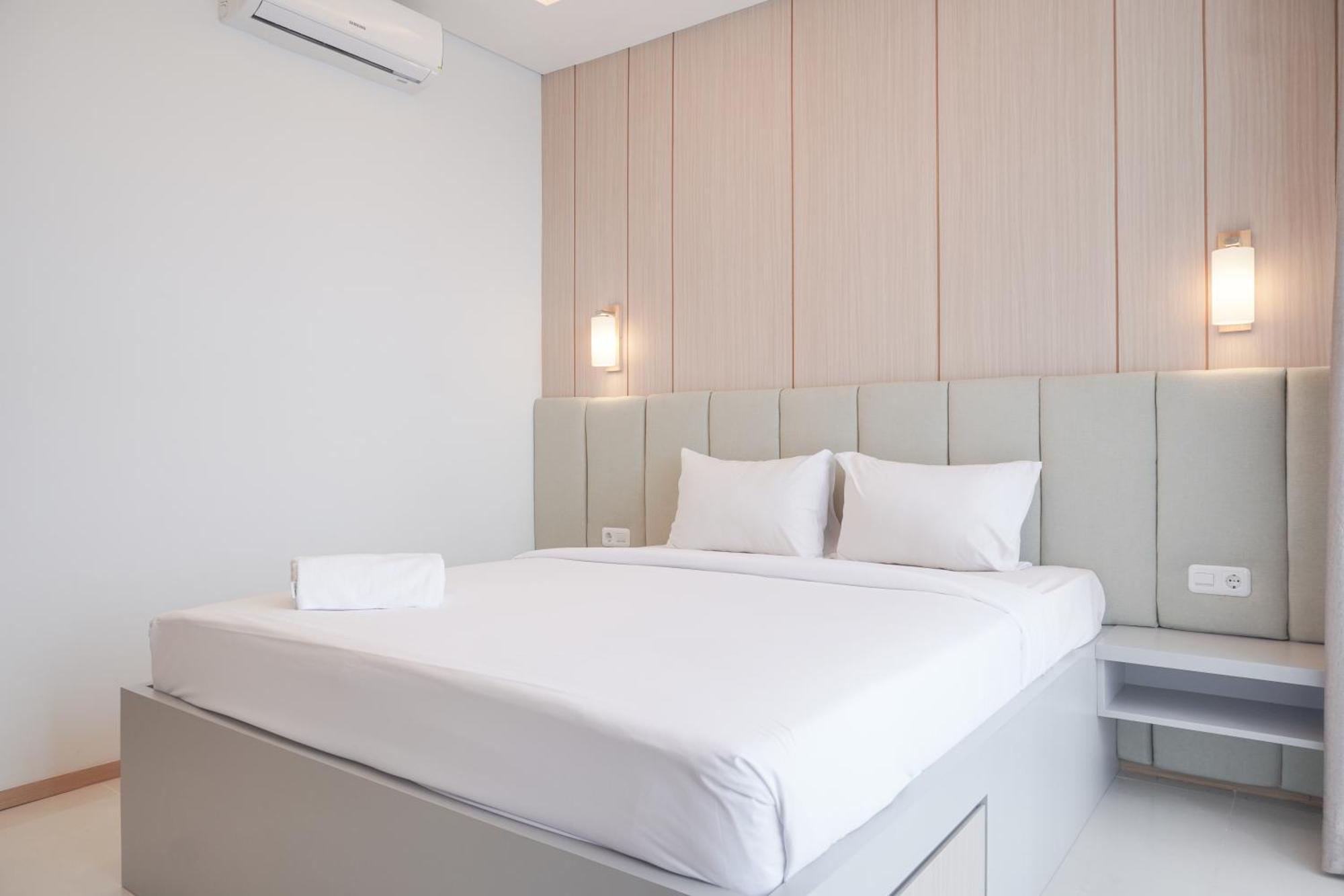 Apartment And Comfort 1br At 25th Floor Samara By Travelio Jakarta