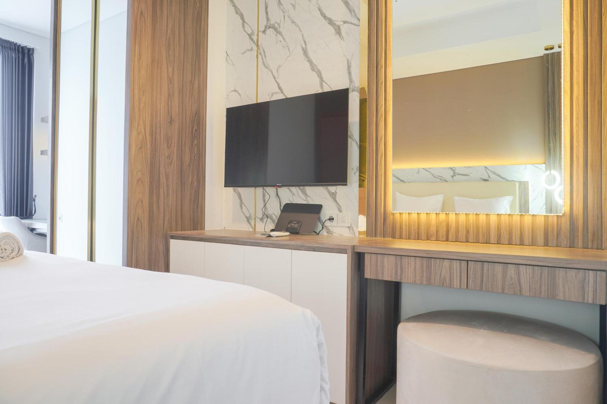 Comfort And Modern Look 2br At 26th Floor Samara By Travelio * Jakarta