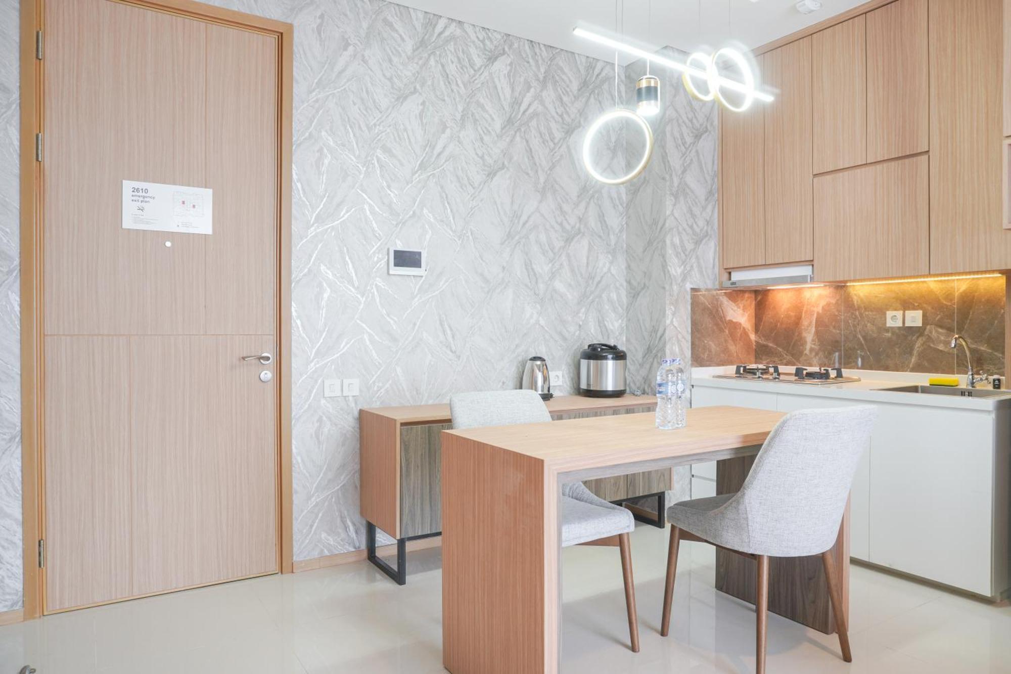 Apartemen Comfort And Modern Look 2br At 26th Floor Samara By Travelio Jakarta