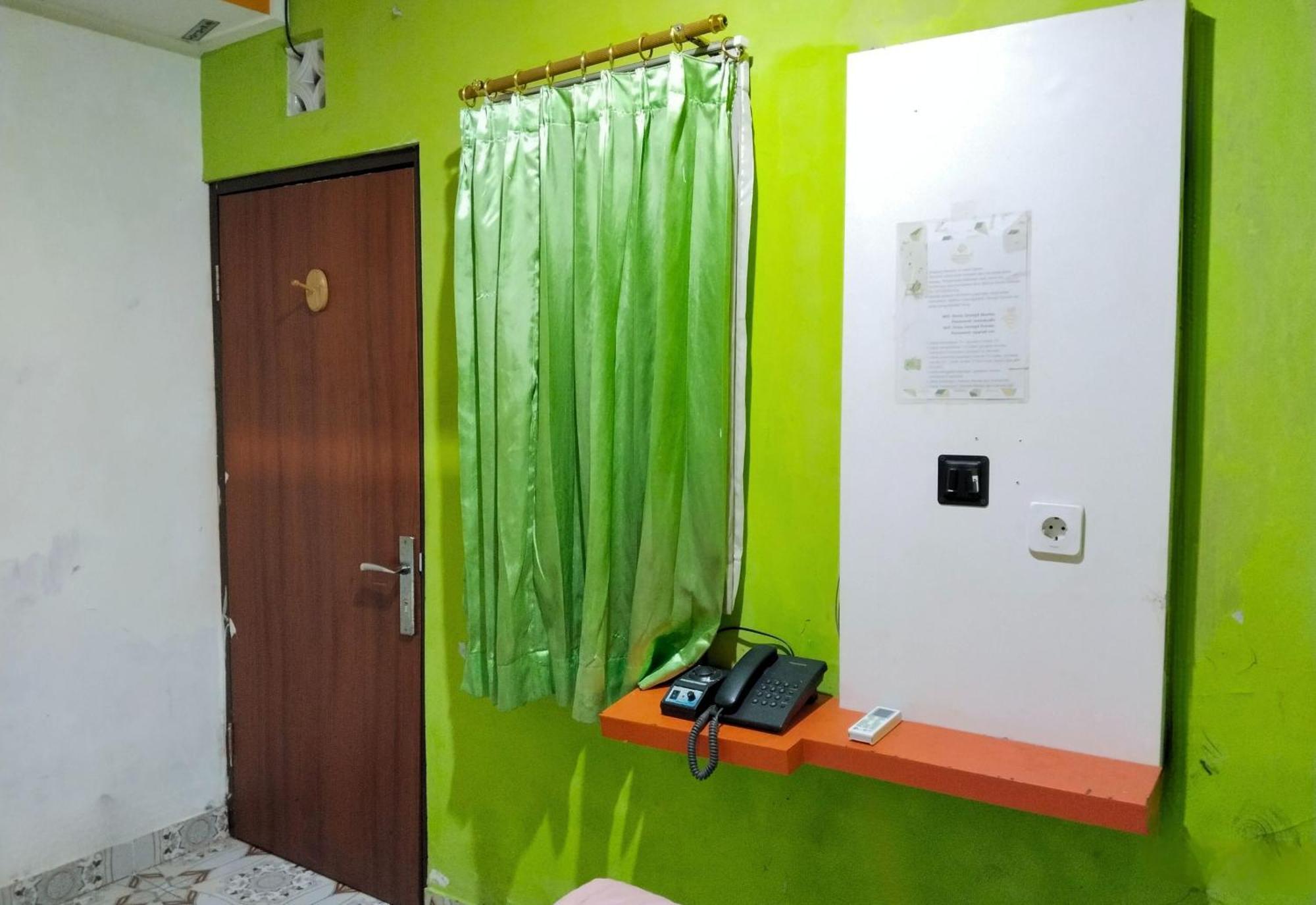 Seungit Syariah 3* Jakarta