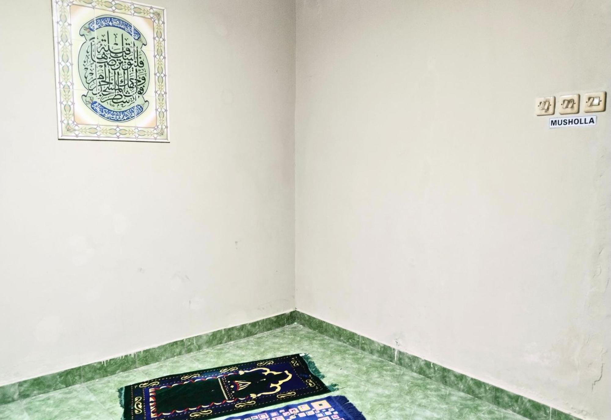 Seungit Syariah Hotel Jakarta