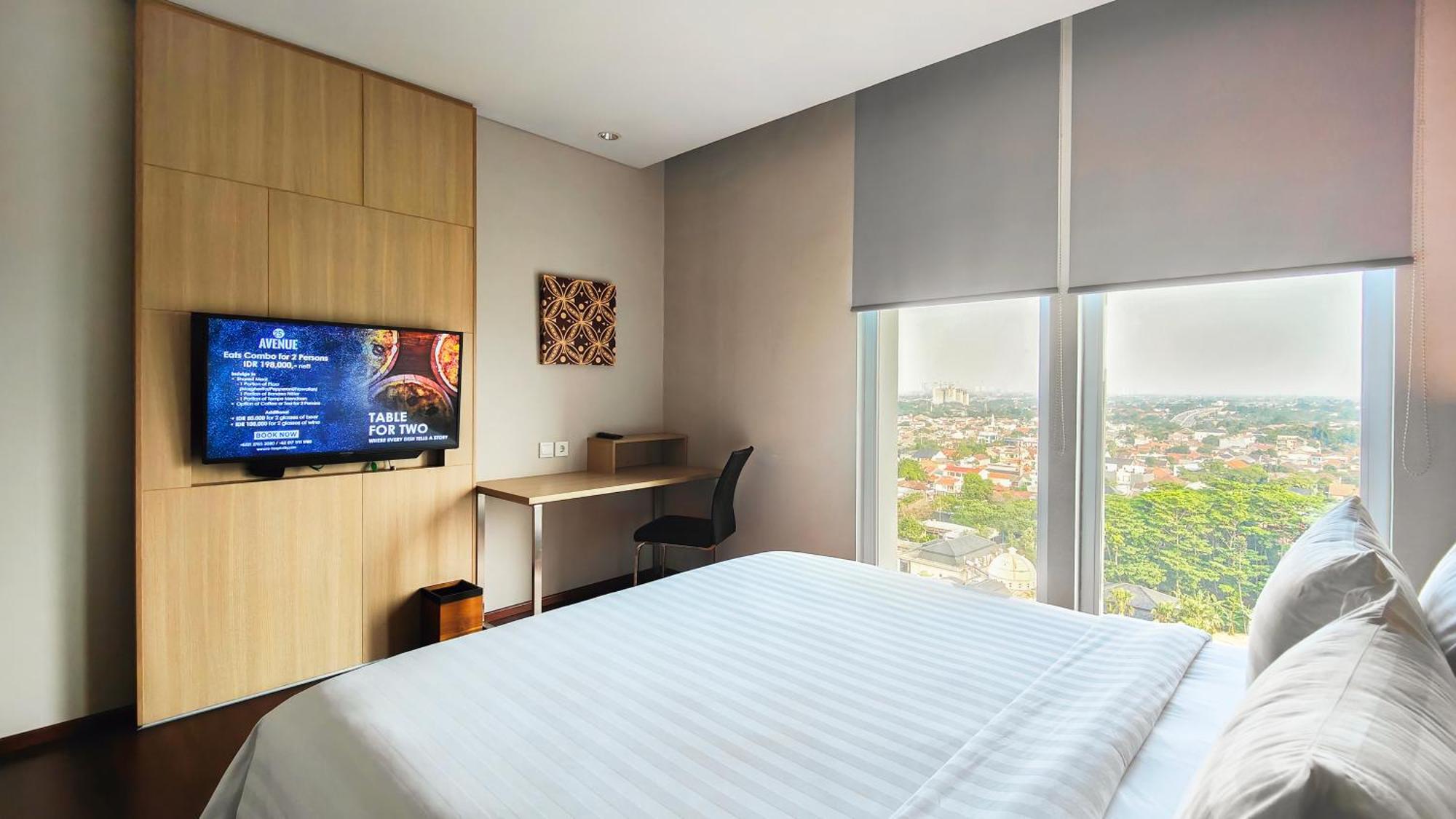 Ra Premiere Simatupang