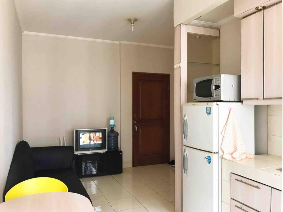 Base To Explore North Apartment Jakarta