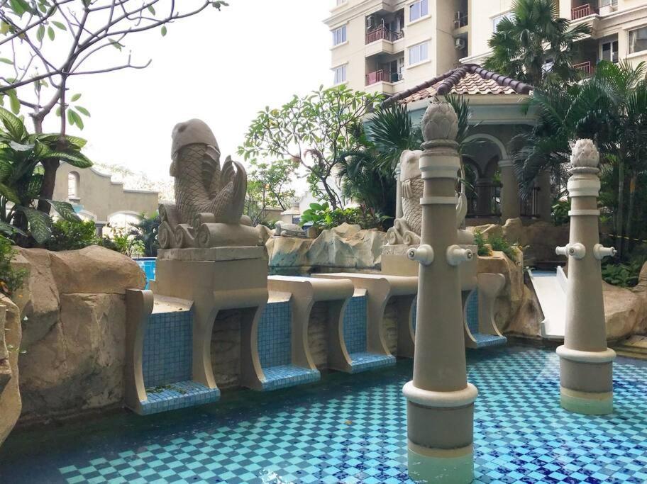Base To Explore North Apartment Jakarta