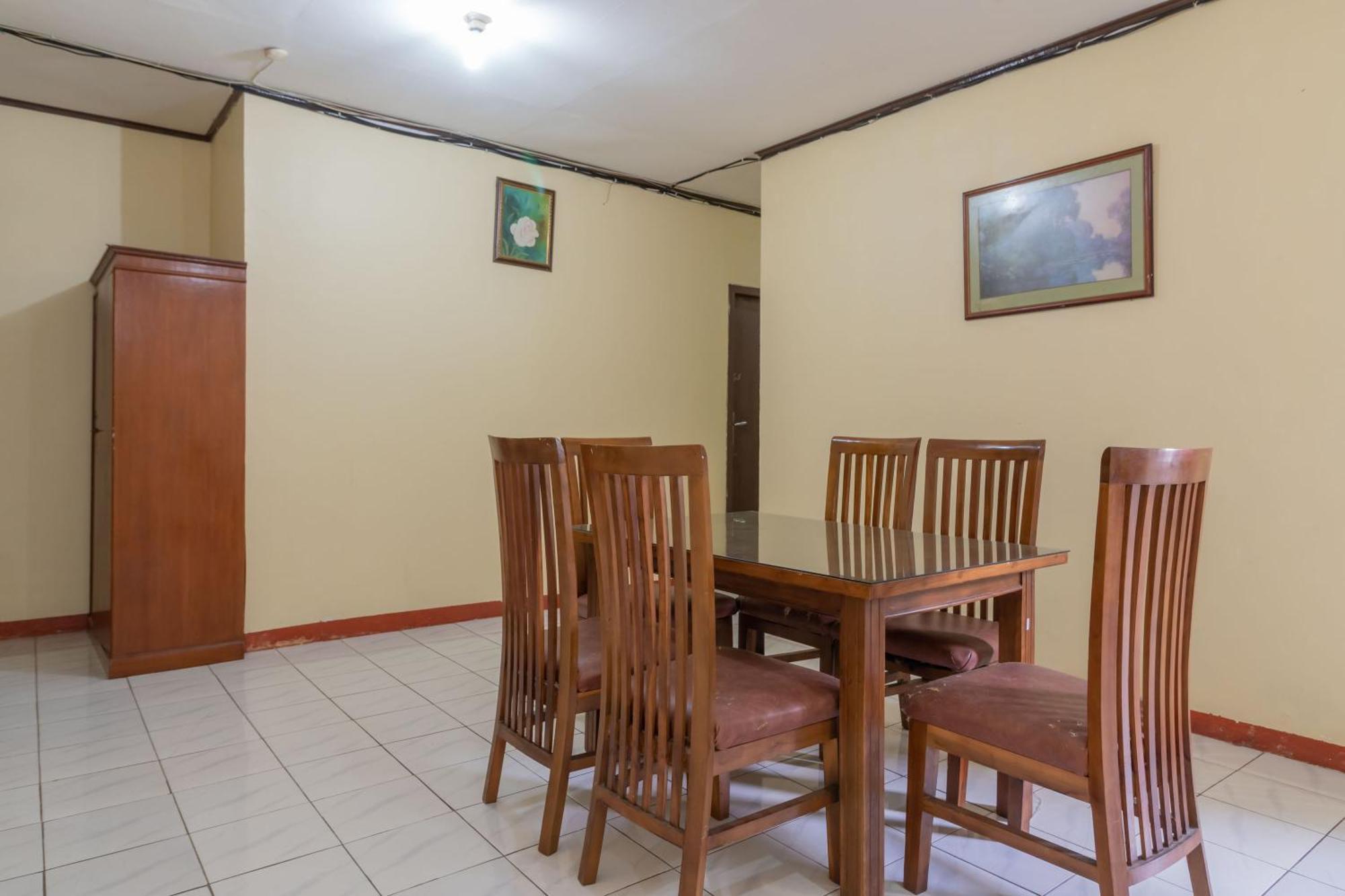 Hotel Reddoorz Near Indah Water Park