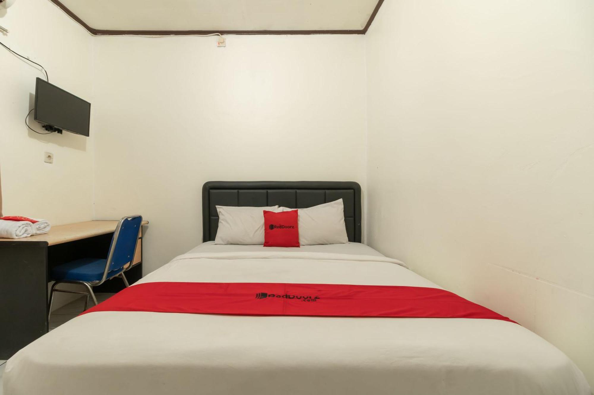 Reddoorz Near Indah Water Park 2*
