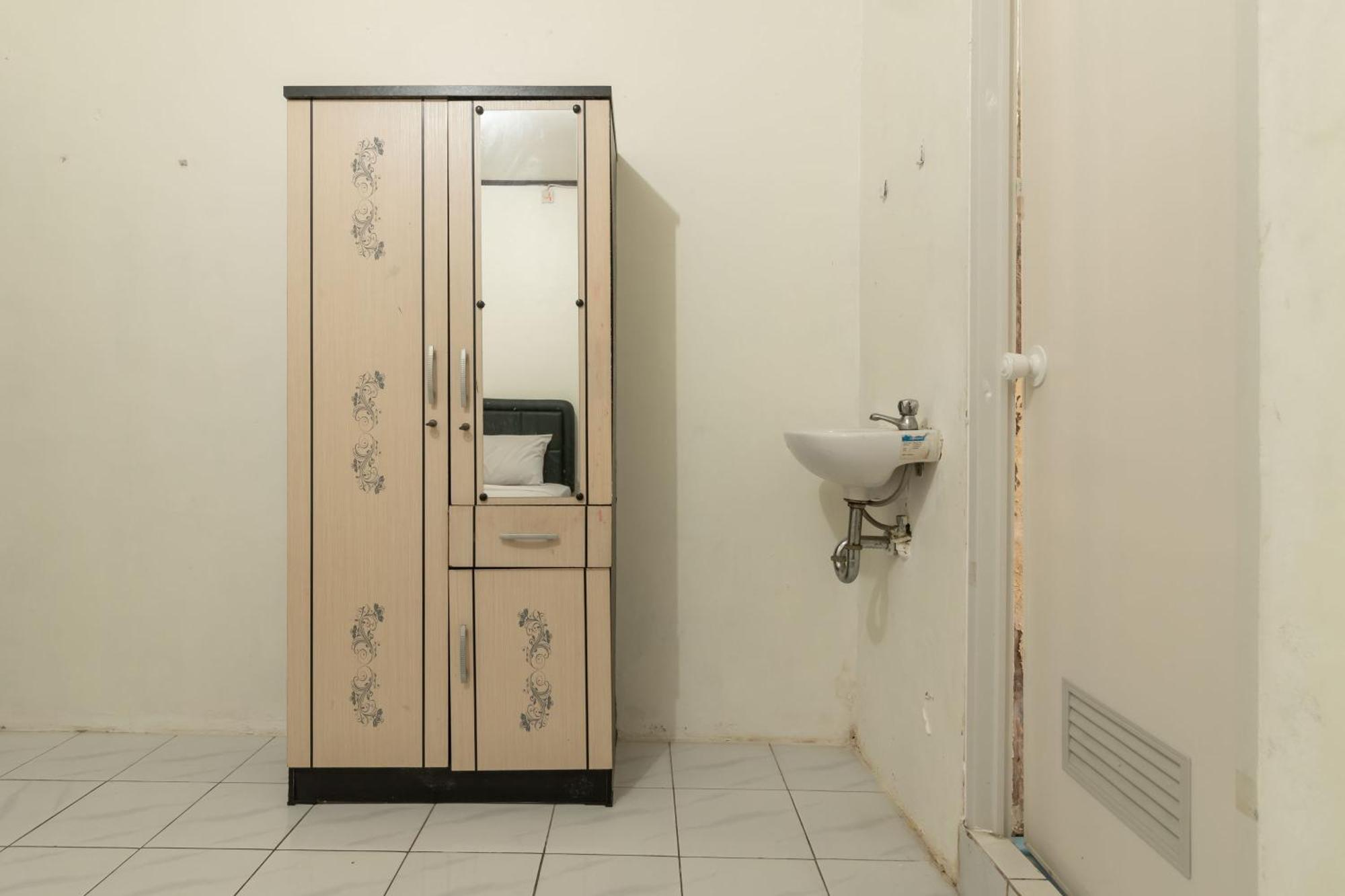Reddoorz Near Indah Water Park 2* Jakarta