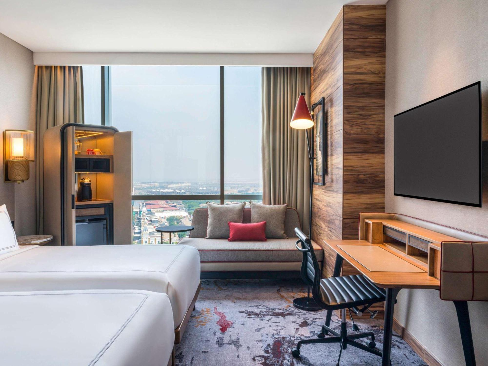 Swissotel Pik Avenue