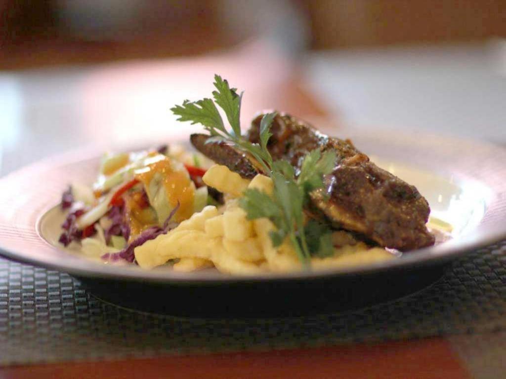 Oasis Amir Jakarta