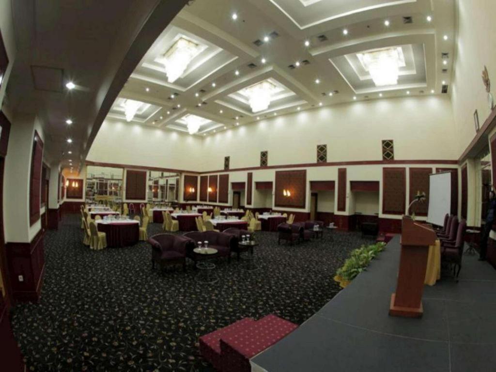 Oasis Amir Hotel