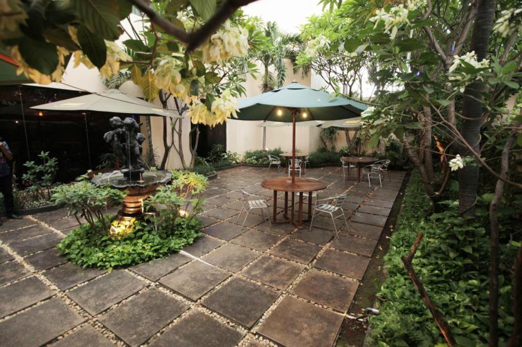 Oasis Amir Hotel Jakarta
