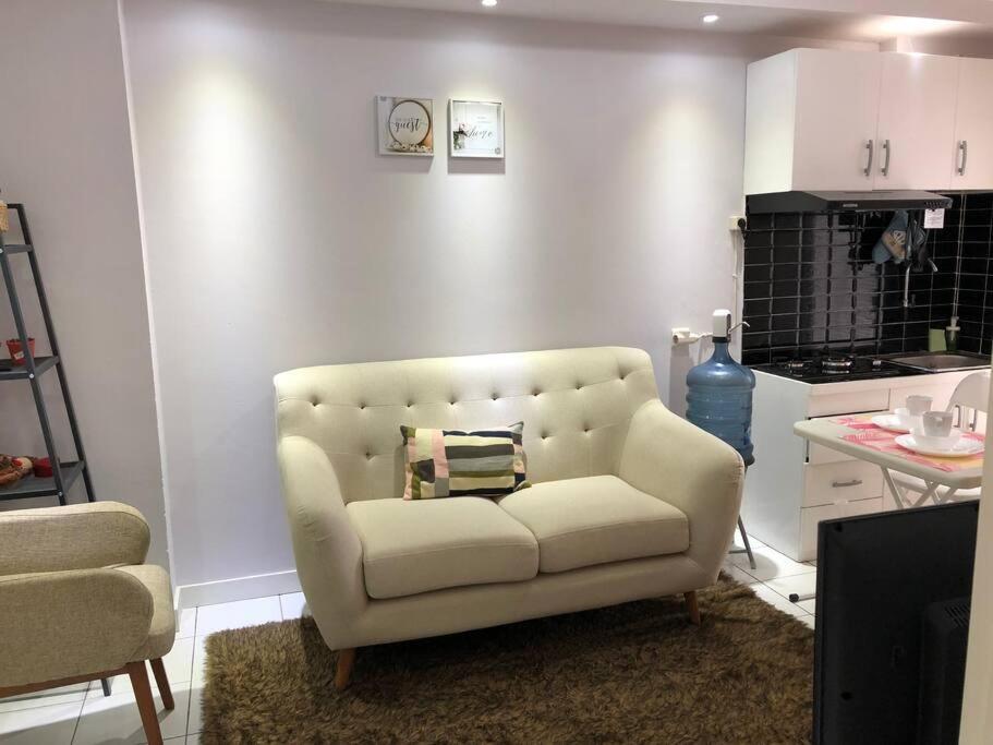 2br Krl Access With Netflix, Kalibata Apartment