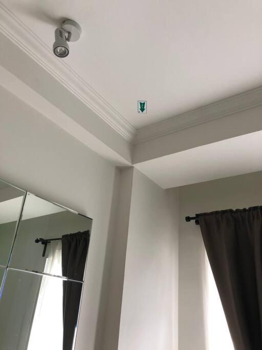 Lrt Access With Netflix, Wifi, Gym And Pool, Signature Park Grande Apartment