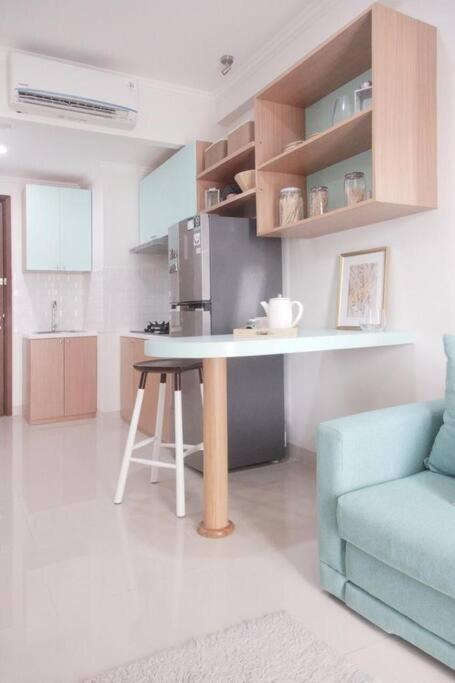 Apartment Lrt Access With Netflix, Wifi, Gym And Pool, Signature Park Grande