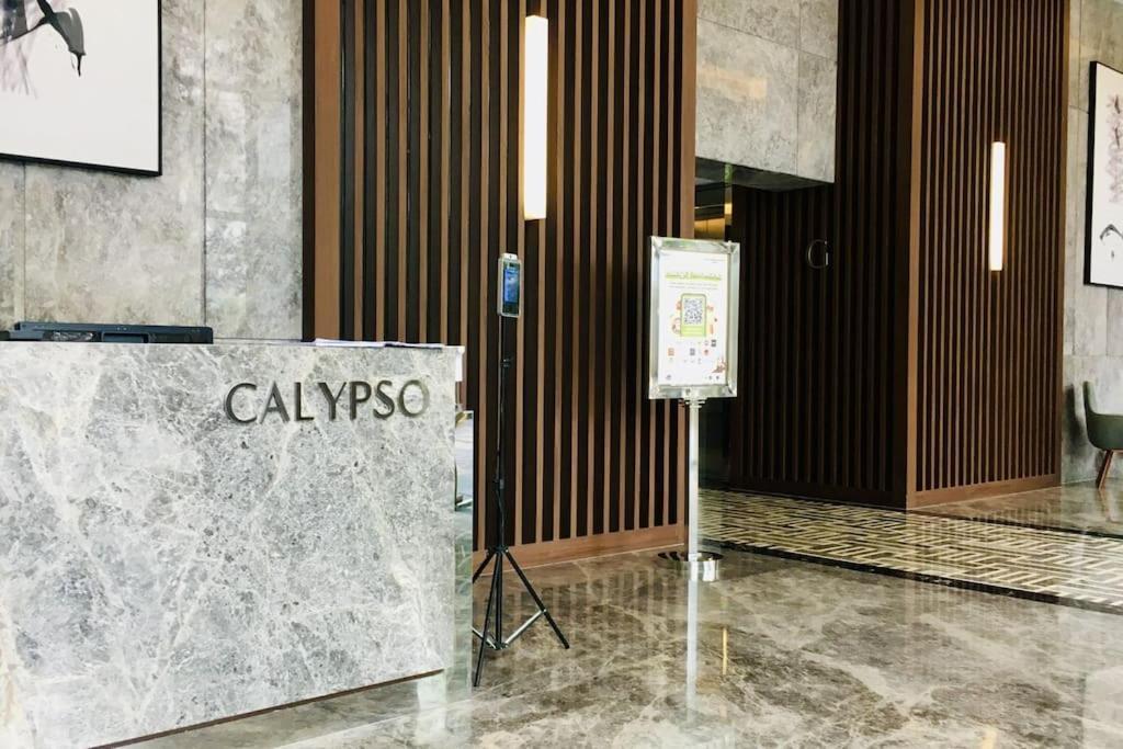 2br Flat Taman Anggrek Jakarta