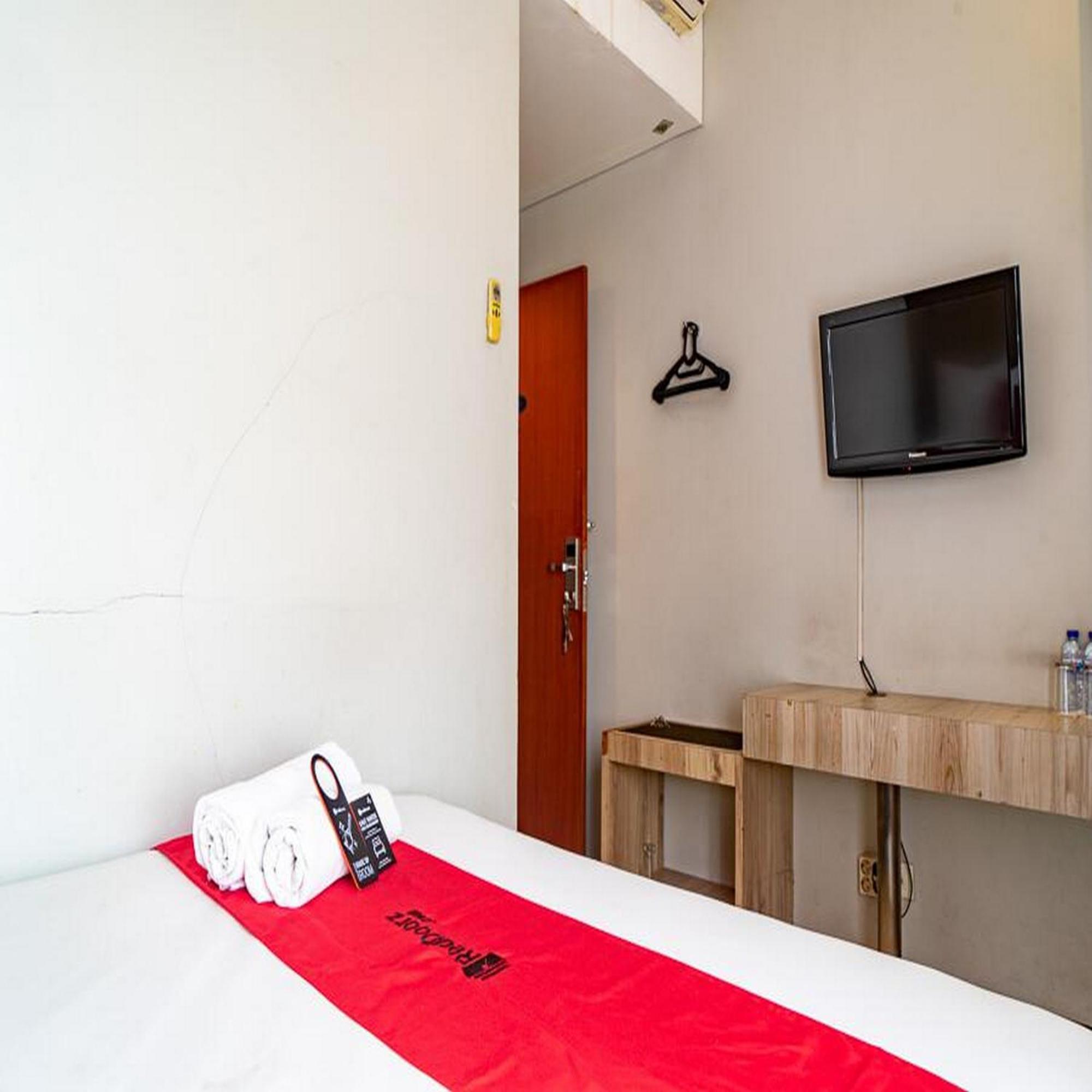 Reddoorz At Blue Pacific Blok M Jakarta