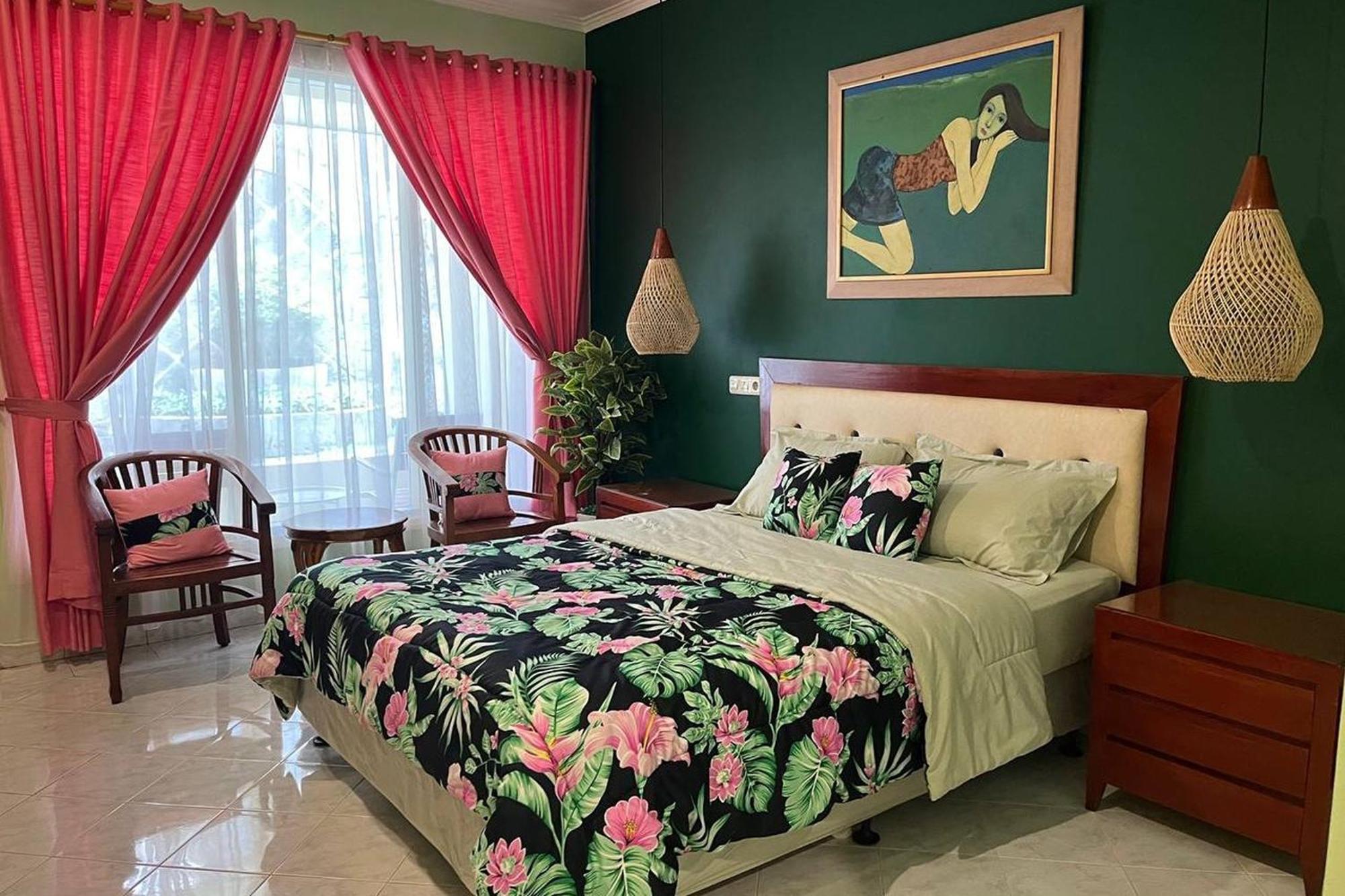 Hotel Puri Sawo Manila