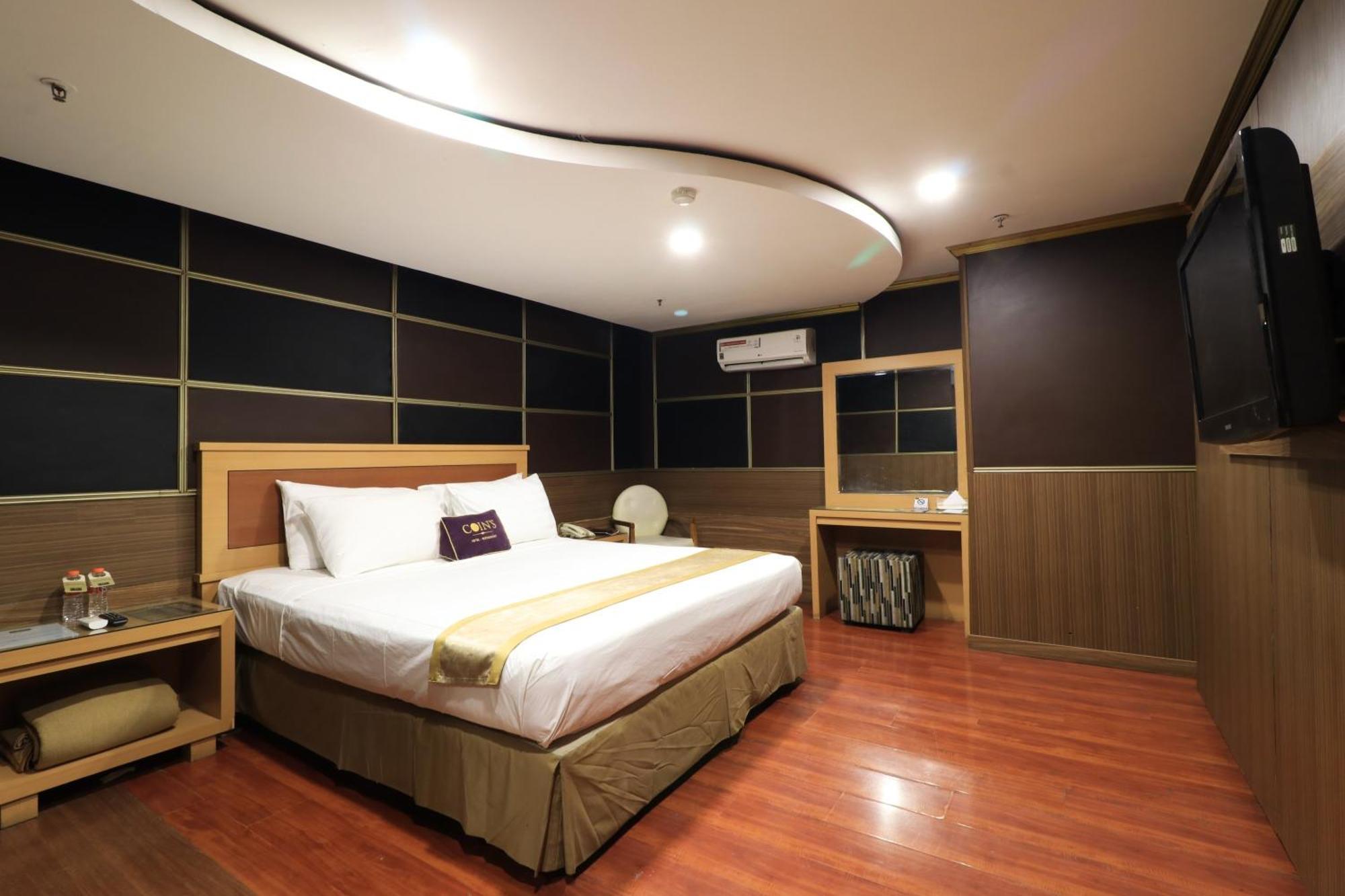 Coins Hotel 3*