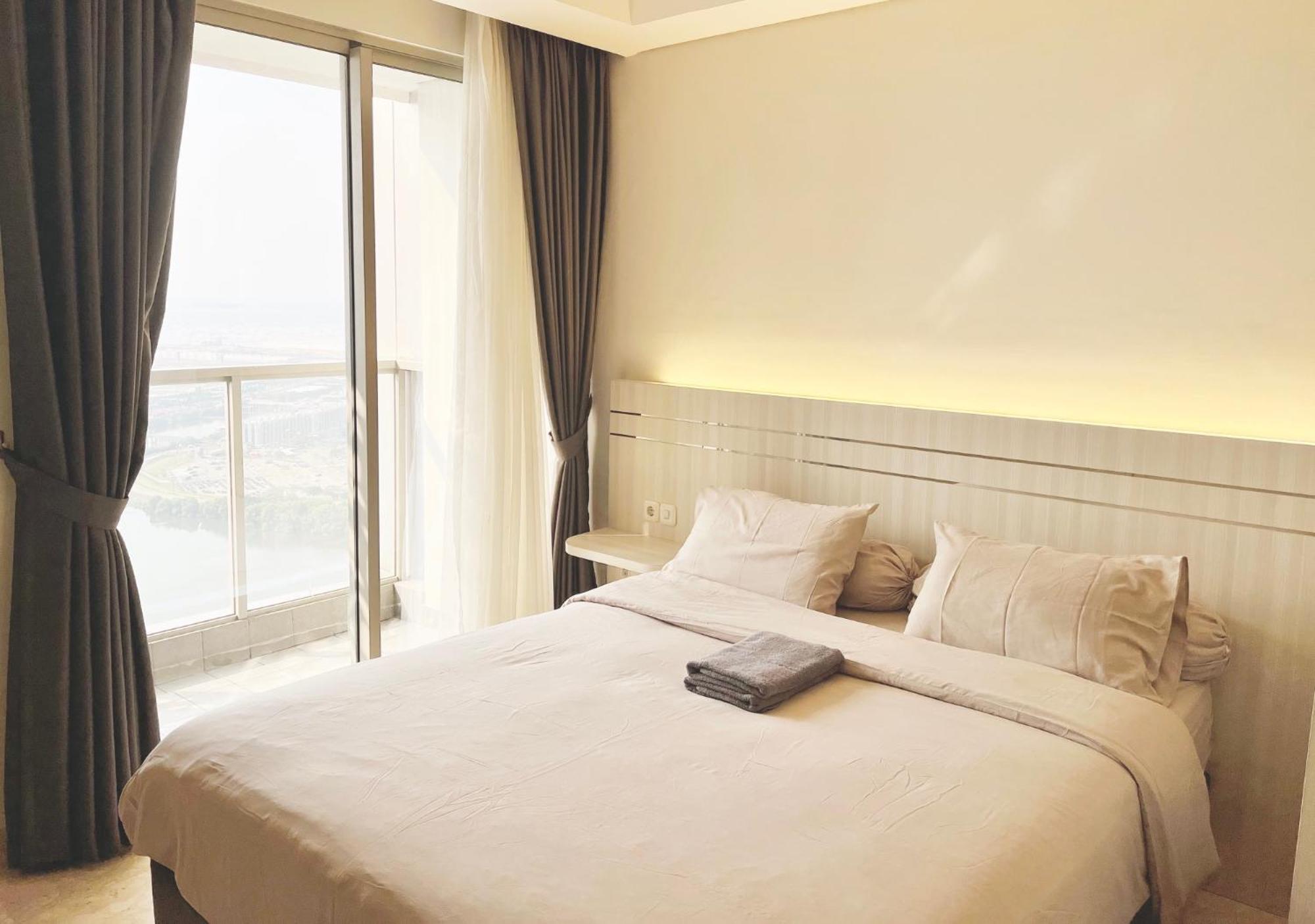 Gold Coast Sea View By Rentrooms Appartement Jakarta