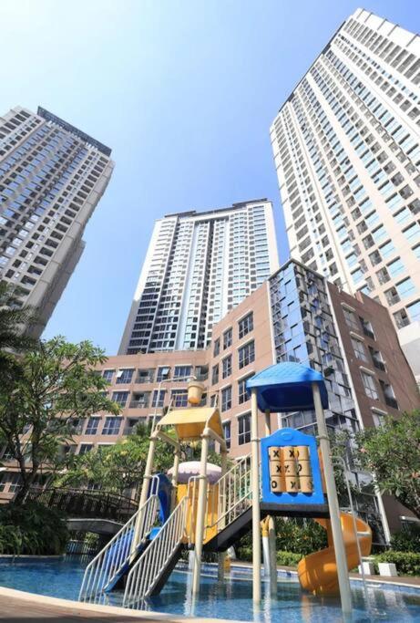Apartment The Mansion Kemayoran 4 Pax Jakarta