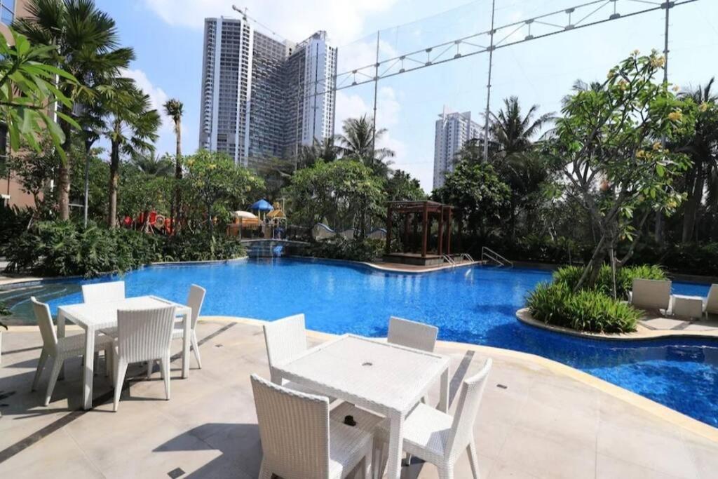 Apartment The Mansion Kemayoran 4 Pax Jakarta