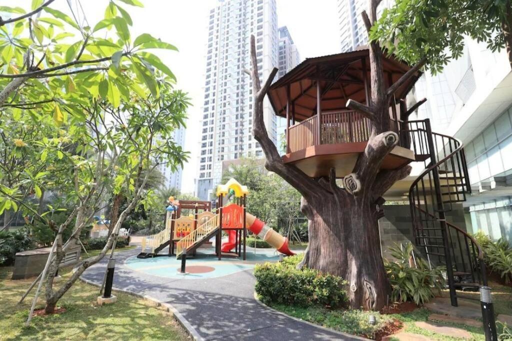 The Mansion Kemayoran 4 Pax Apartment Jakarta