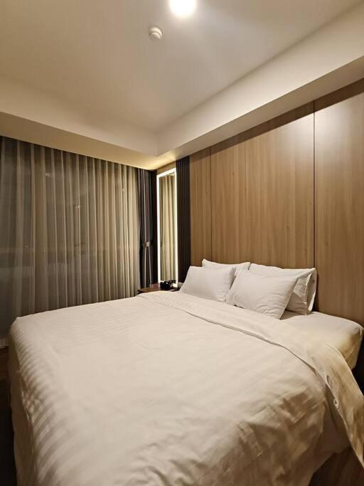 Gold Coast 1br Pudonng Netflix Sofa Bed *
