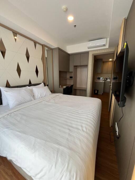 Gold Coast Amsterdam 1br Netflix Sofabed * Jakarta