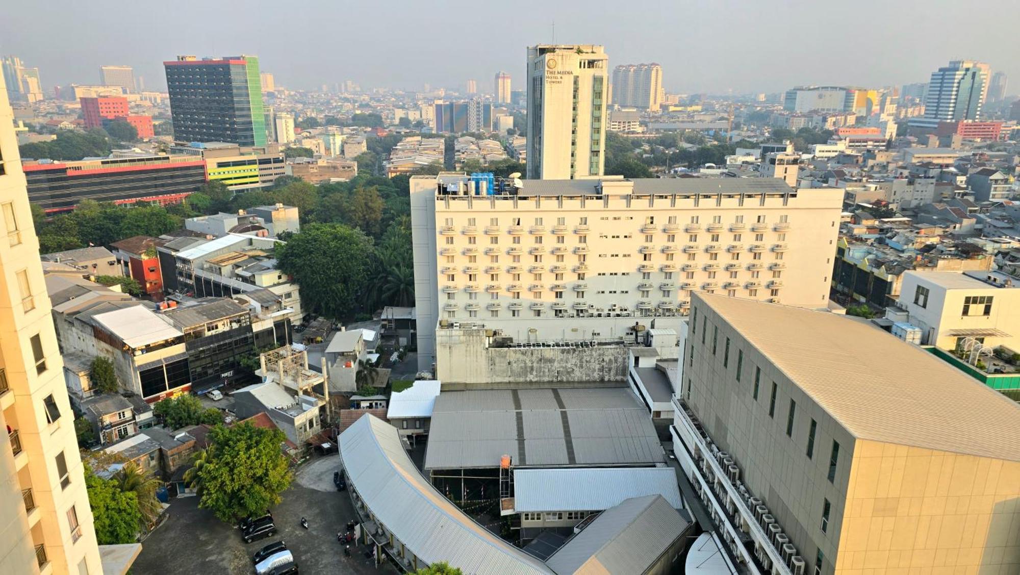 Jiexpo Kemayoran Sunrise View -min 3 Nights- Jakarta