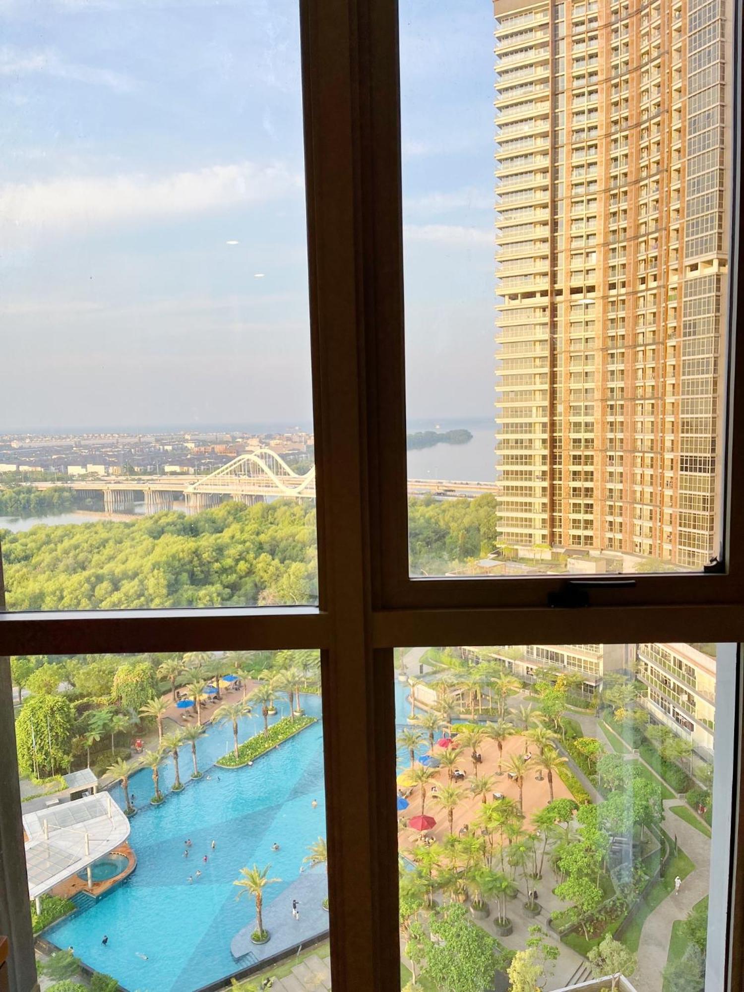 Gold Coast Sea View By Rentrooms Appartement Jakarta