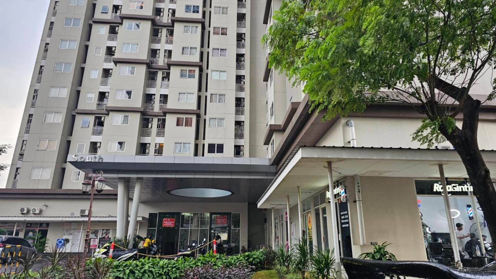 Pakubuwono Terrace Family Premium - Combine Units, Highest Floor Selatan *