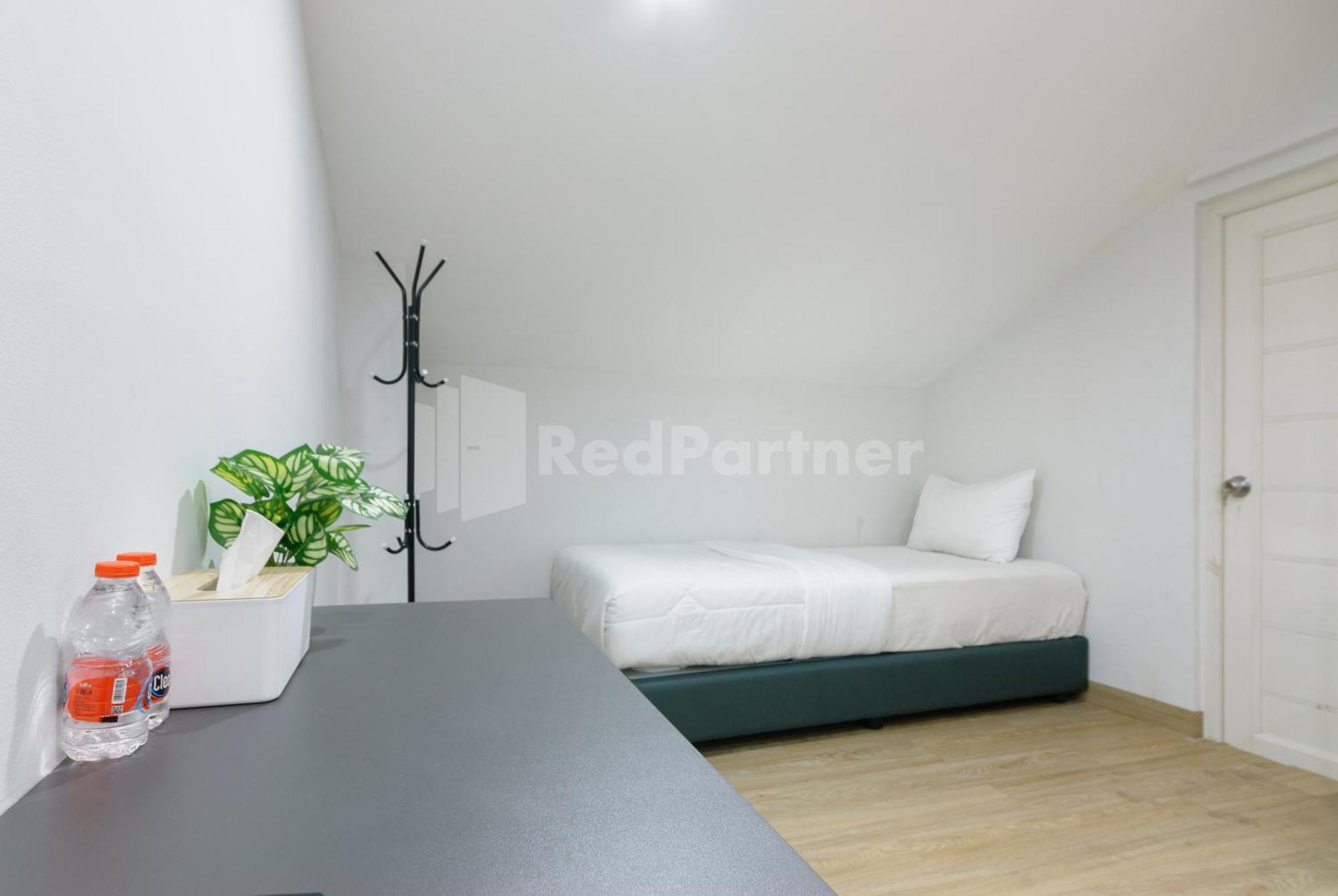 Go Redpartner Hotel *
