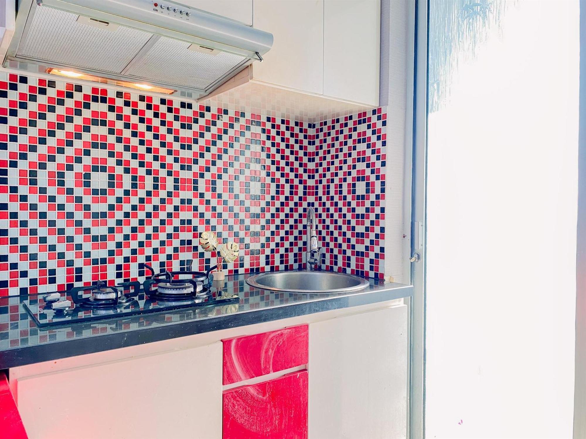 Relaxing 2br Bassura By Travelio Jakarta