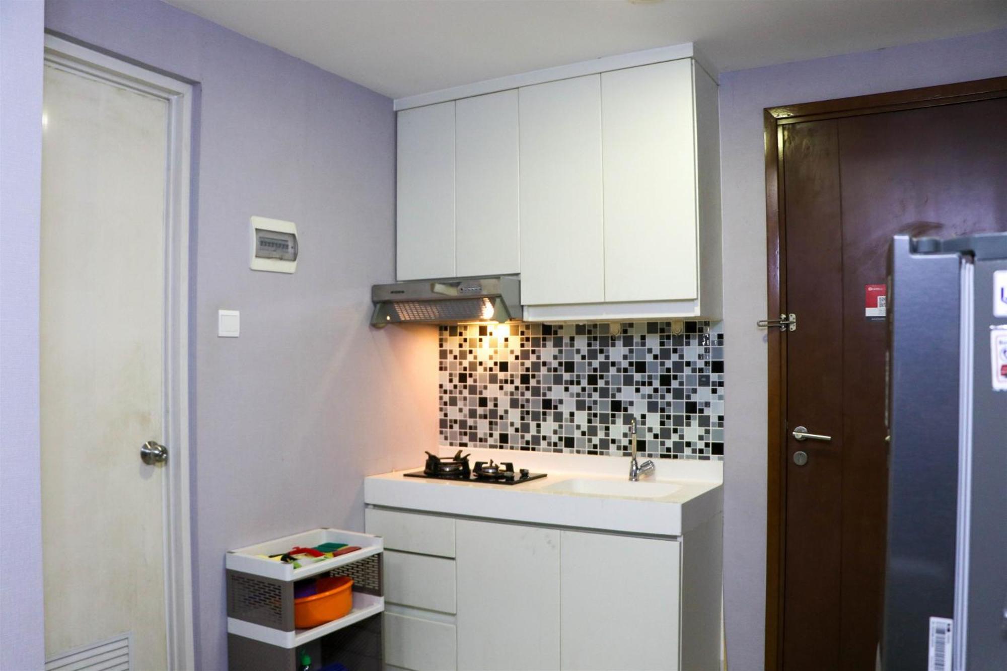 Minimalist And Warm 1br Signature Park Grande By Travelio Jakarta