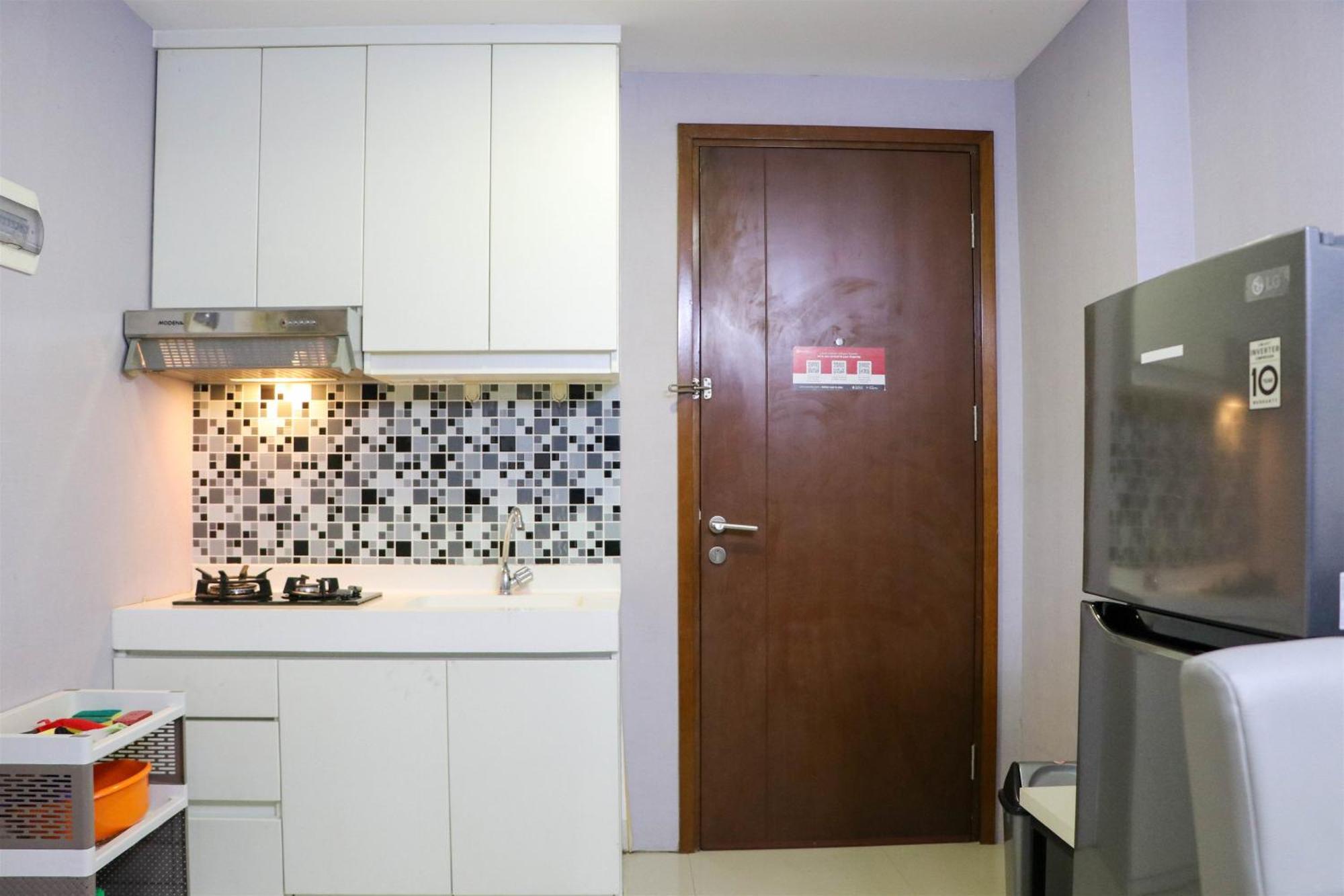Minimalist And Warm 1br Signature Park Grande By Travelio * Jakarta