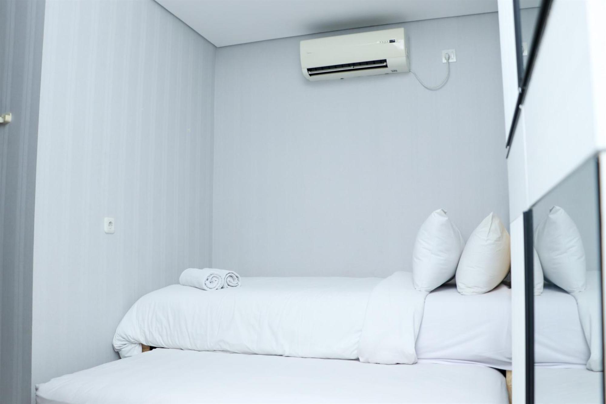 Apartment And Comfy 2br At Royal Olive By Travelio