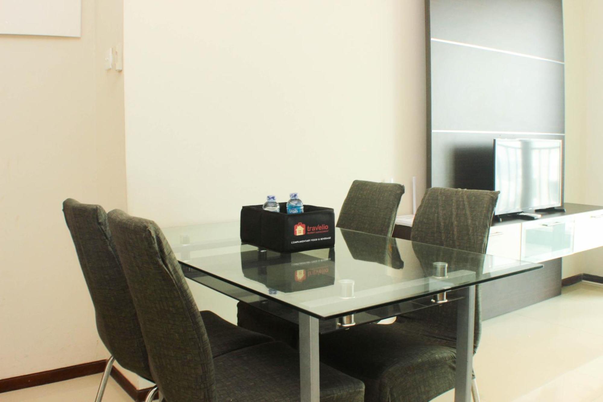 Great Location And Comfy 2br At Thamrin By Travelio Jakarta