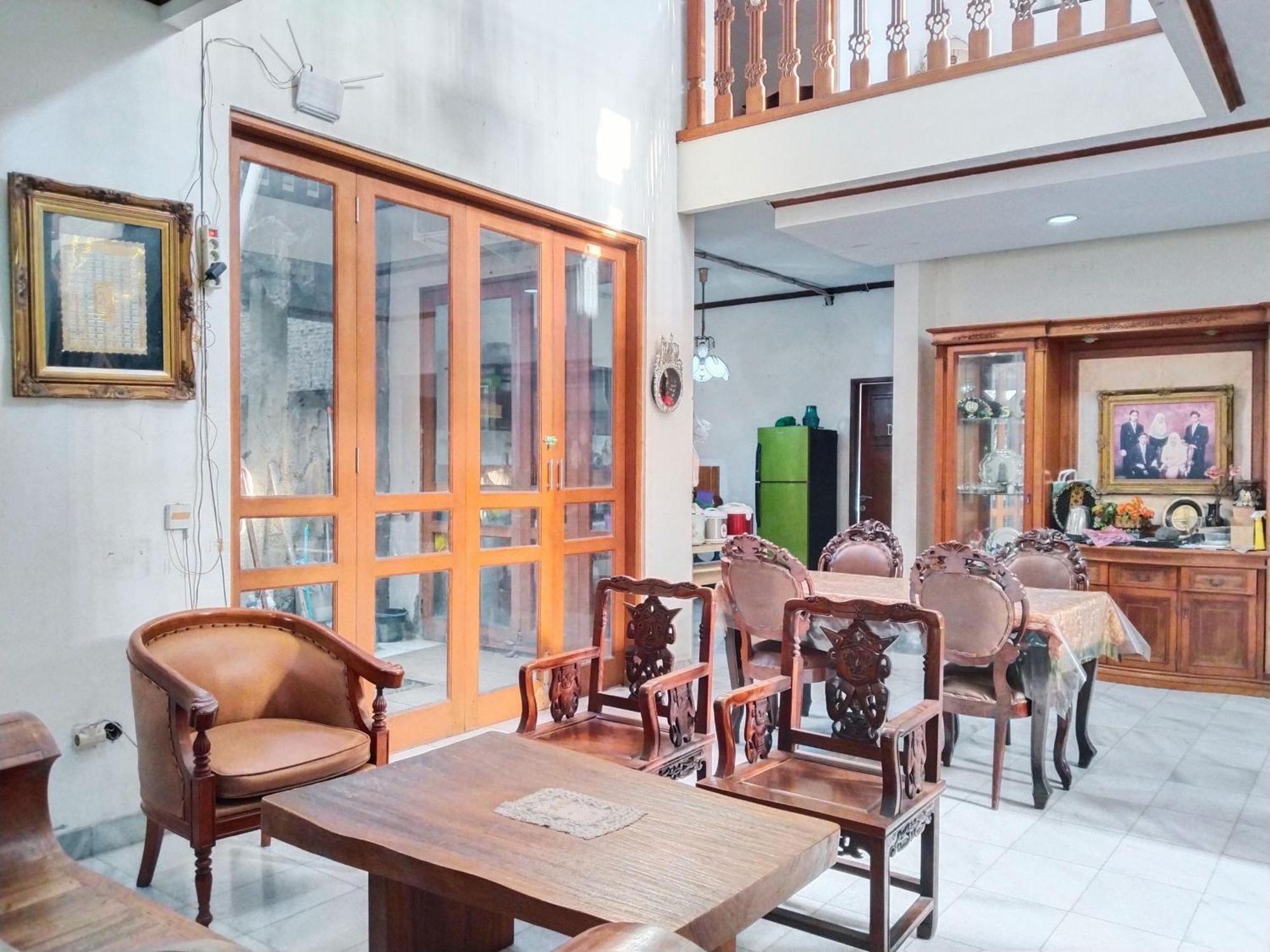 Griya Cempaka Baru At-taqwa Syariah 3* Jakarta