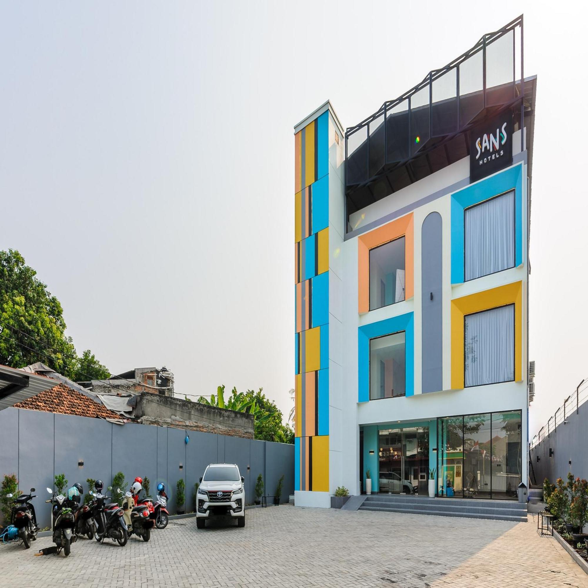 Sans Kedoya Hotel 3*