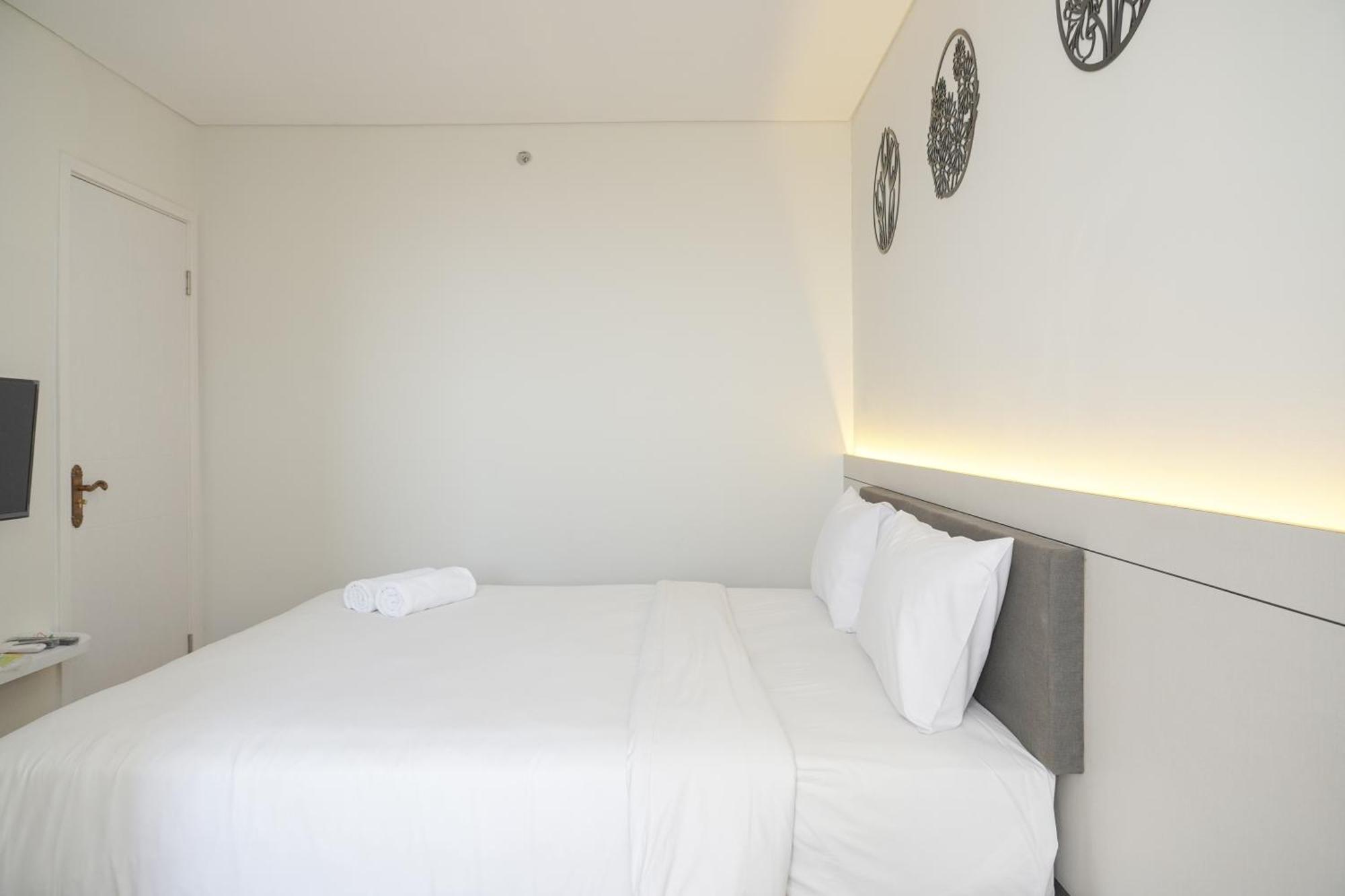 New And Minimalist 2br At Daan Mogot By Travelio