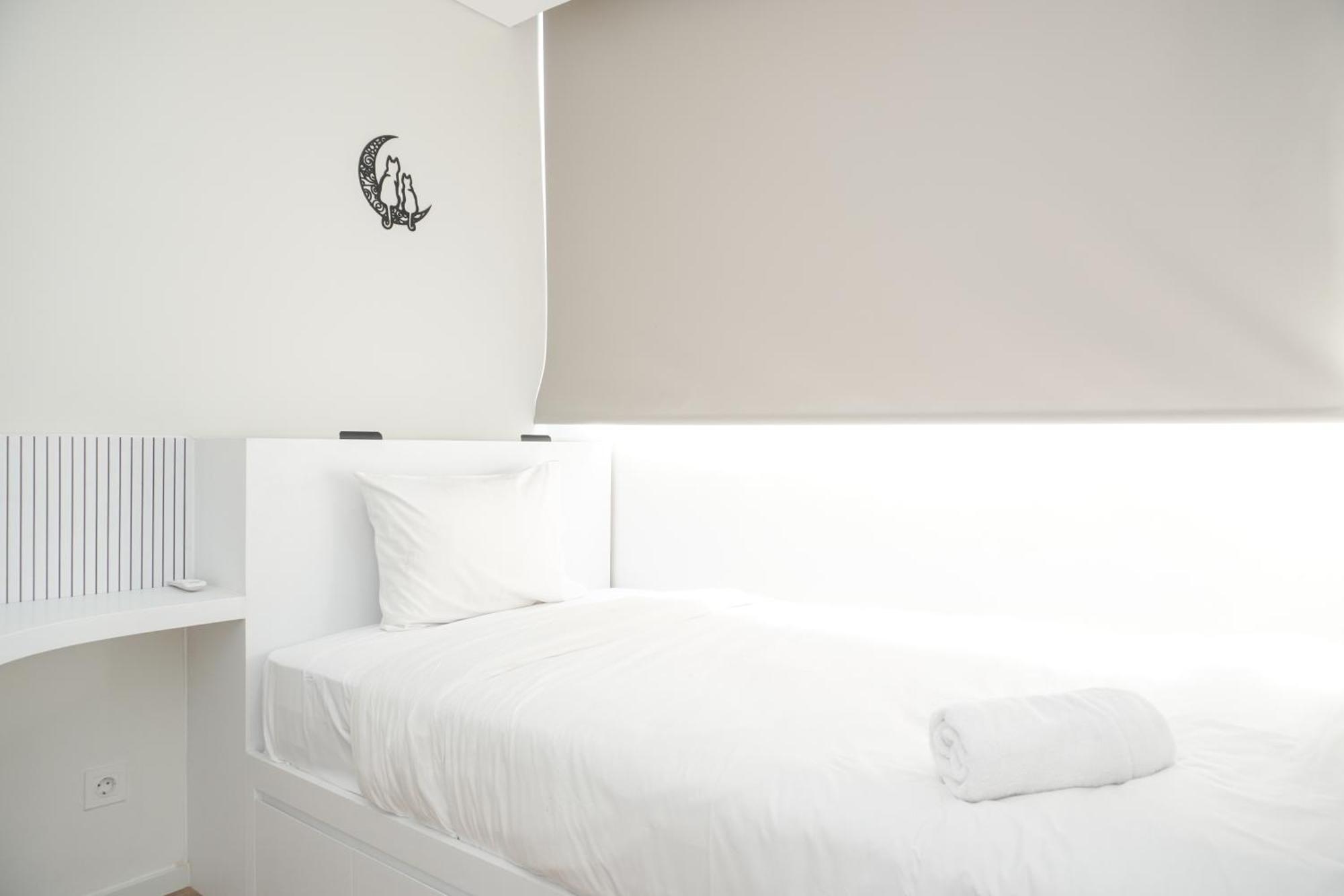 New And Minimalist 2br At Daan Mogot By Travelio Jakarta